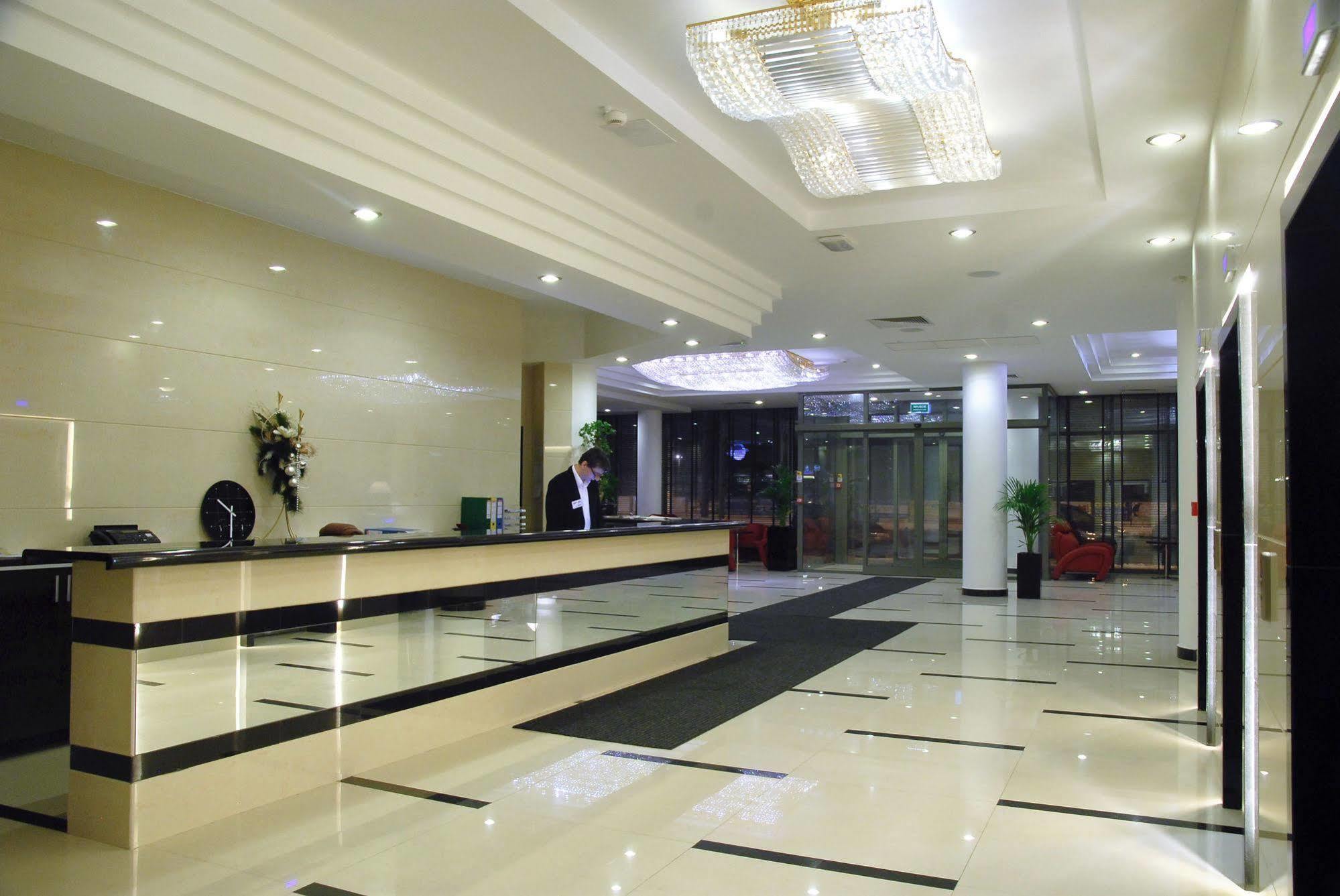 Ambasador Centrum Лодзь Экстерьер фото