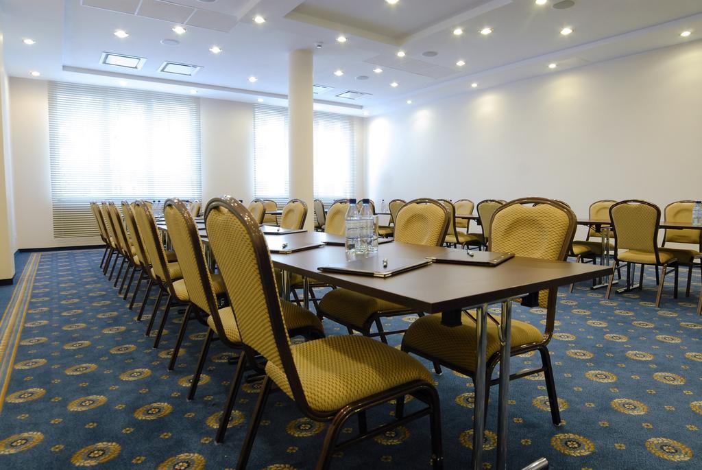 Ambasador Centrum Лодзь Экстерьер фото